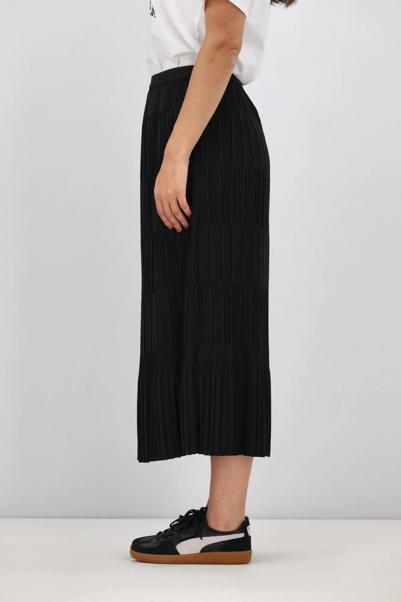 Gloss the Label Ricco Pleated Skirt Black