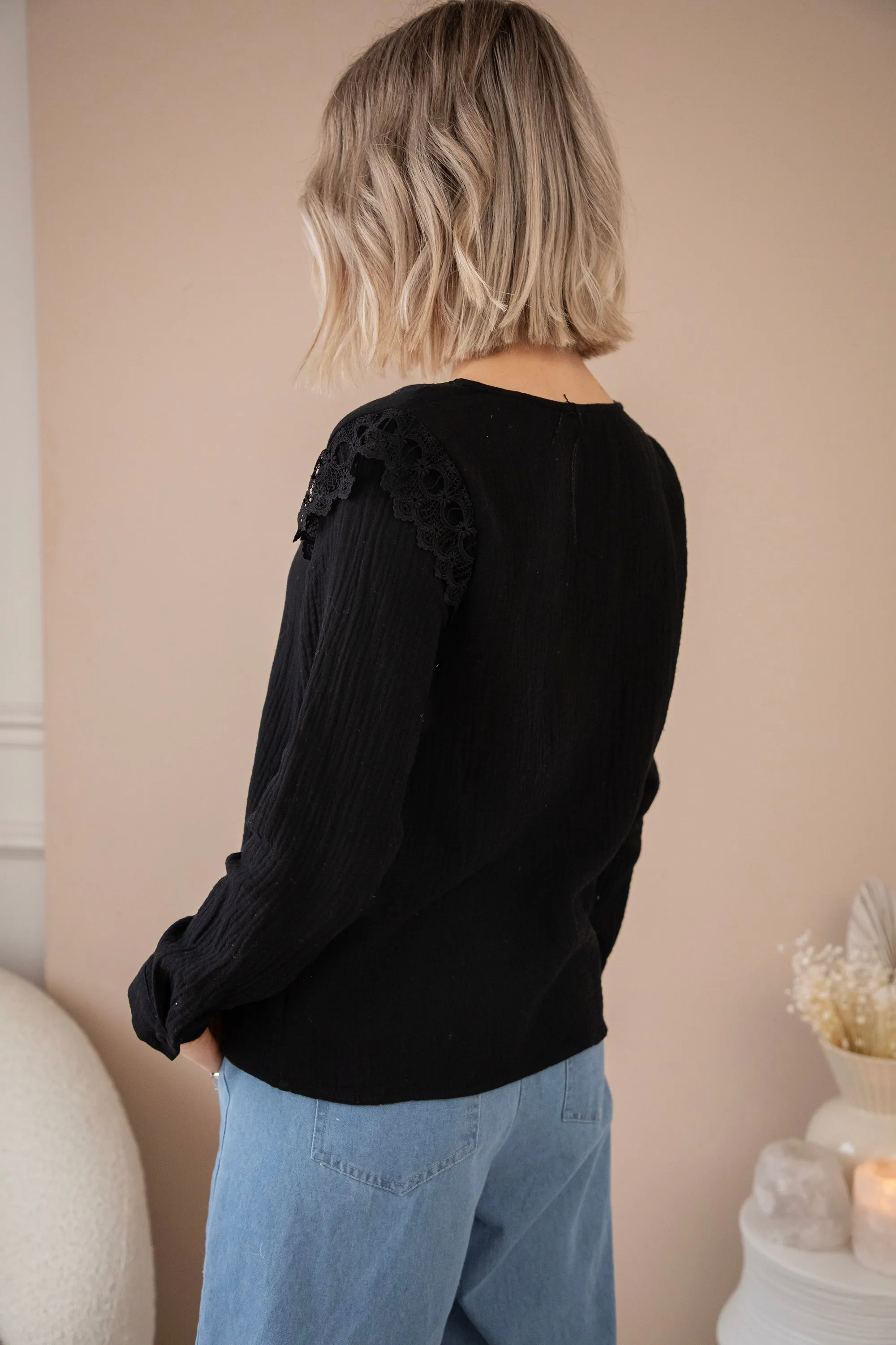Love The Lace & Tetra Black - Blouse