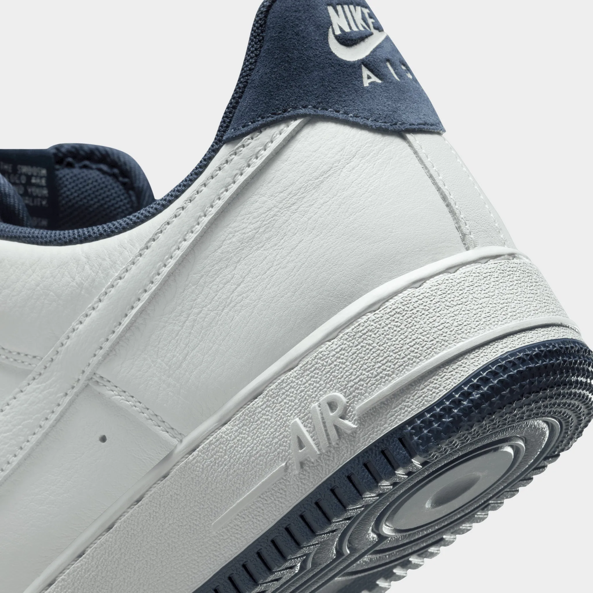 Nike Air Force 1 '07 LV8 Photon Dust / Obsidian