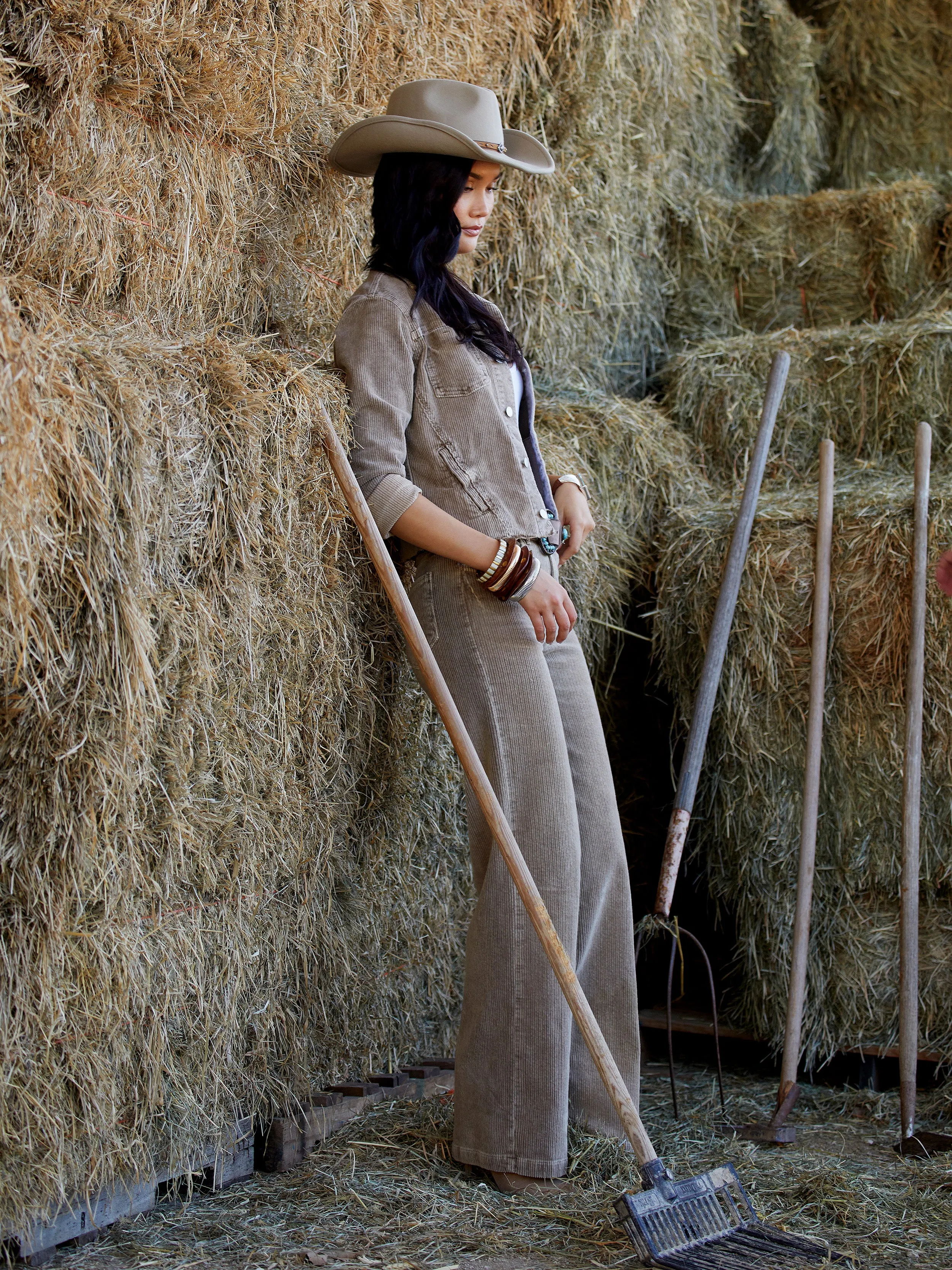 Scottie Corduroy Wide-Leg Jean