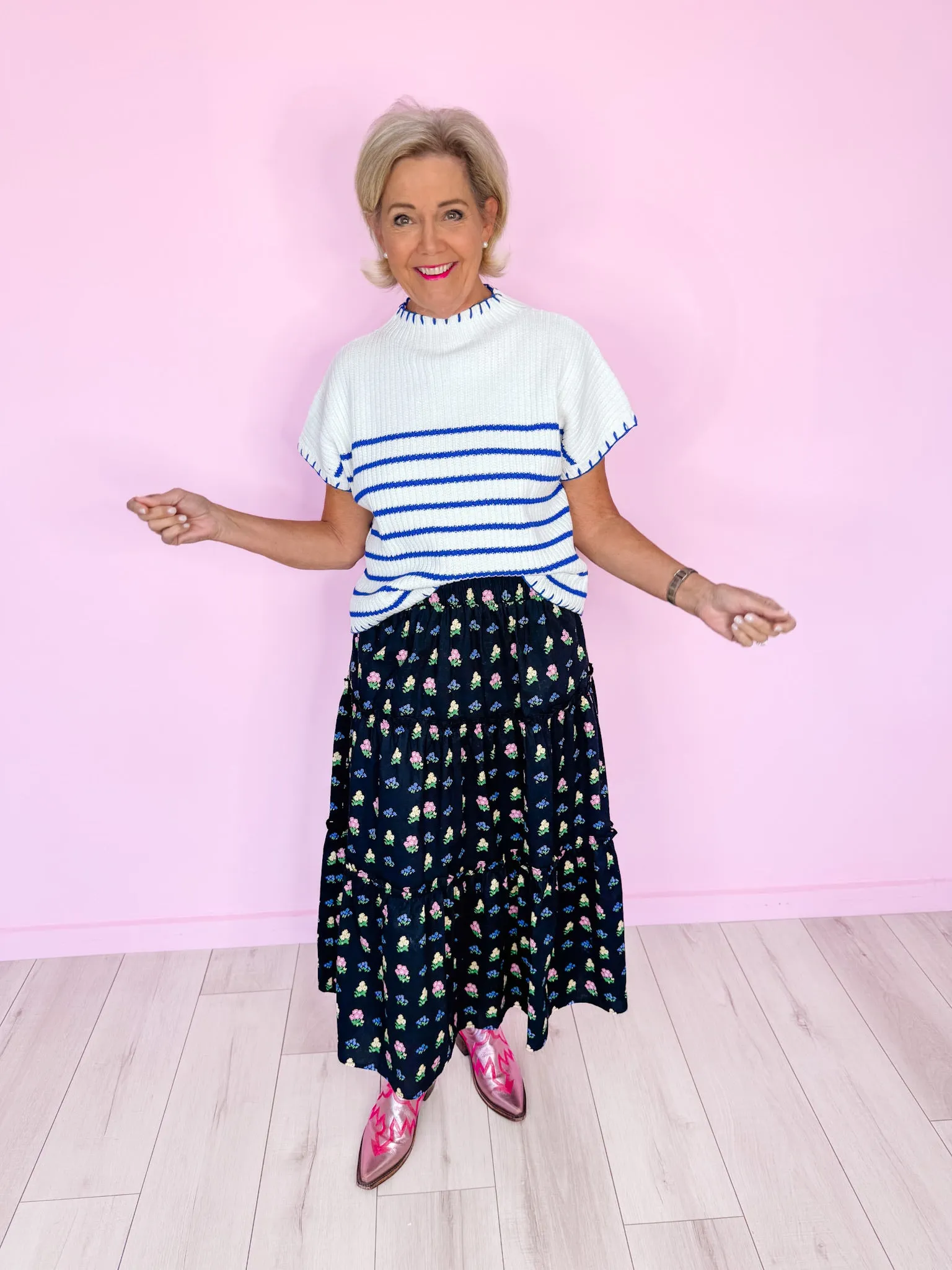 STITCHING PRETTY STRIPE SHORT SLEEVE KNIT TOP