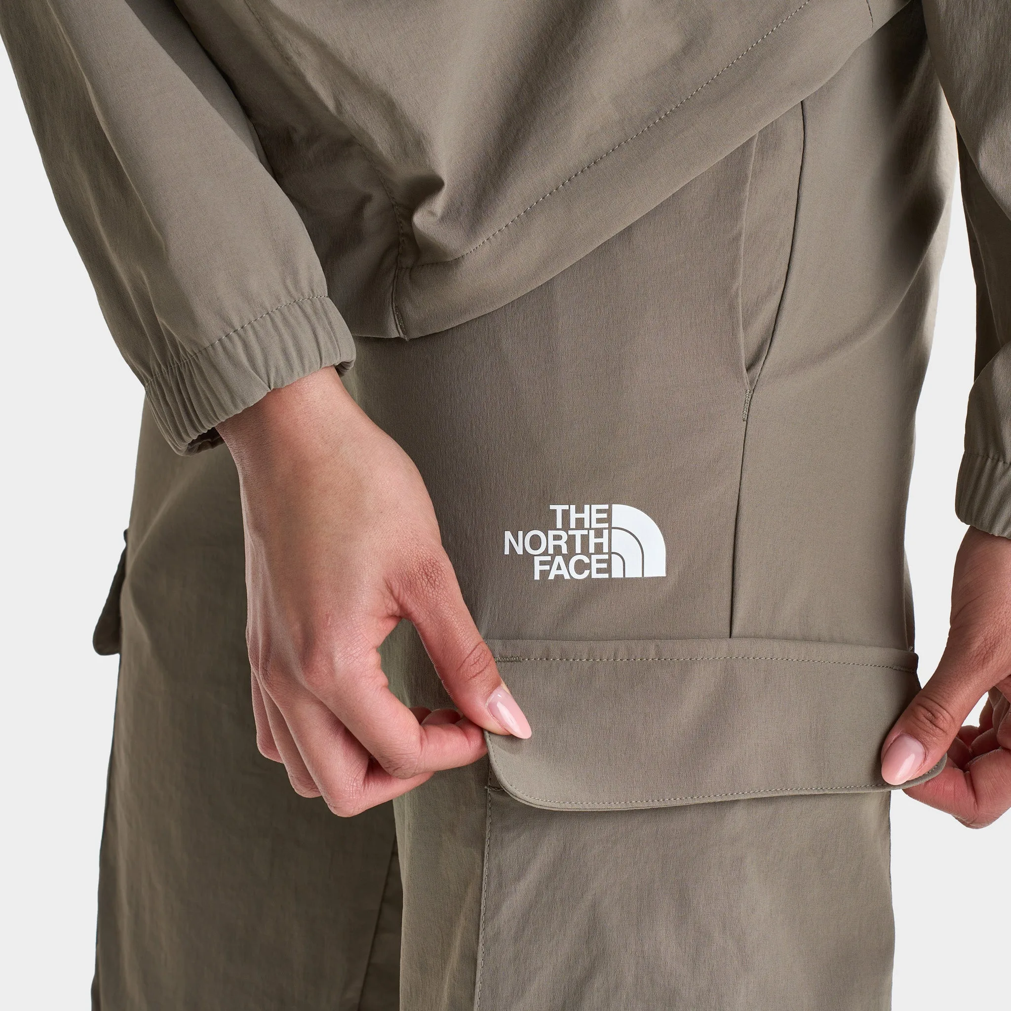 The North Face Women's Highwaist Cargo Pants / Brown