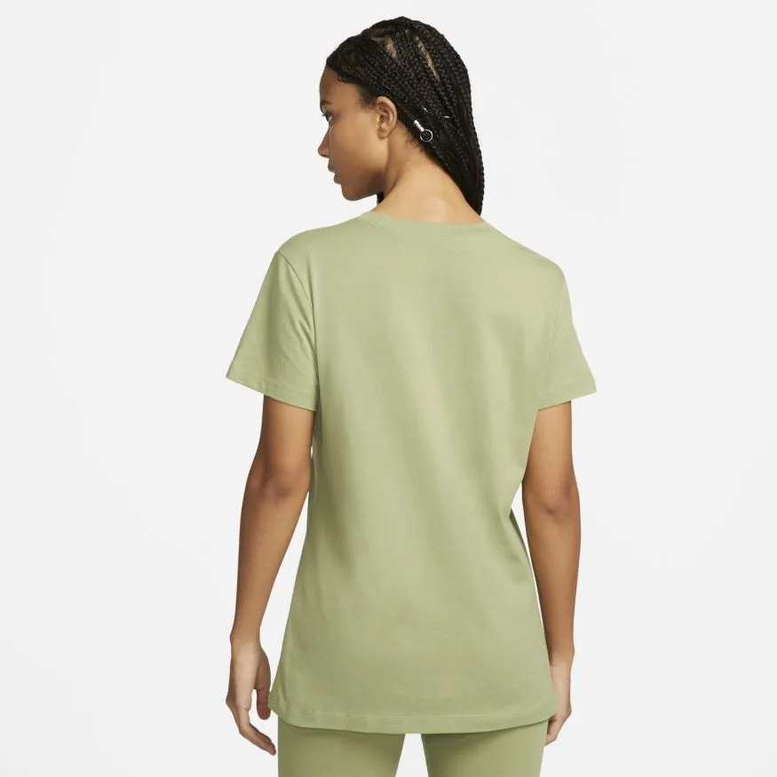 Women's Nike Sportswear Swoosh Graphic T-Shirt